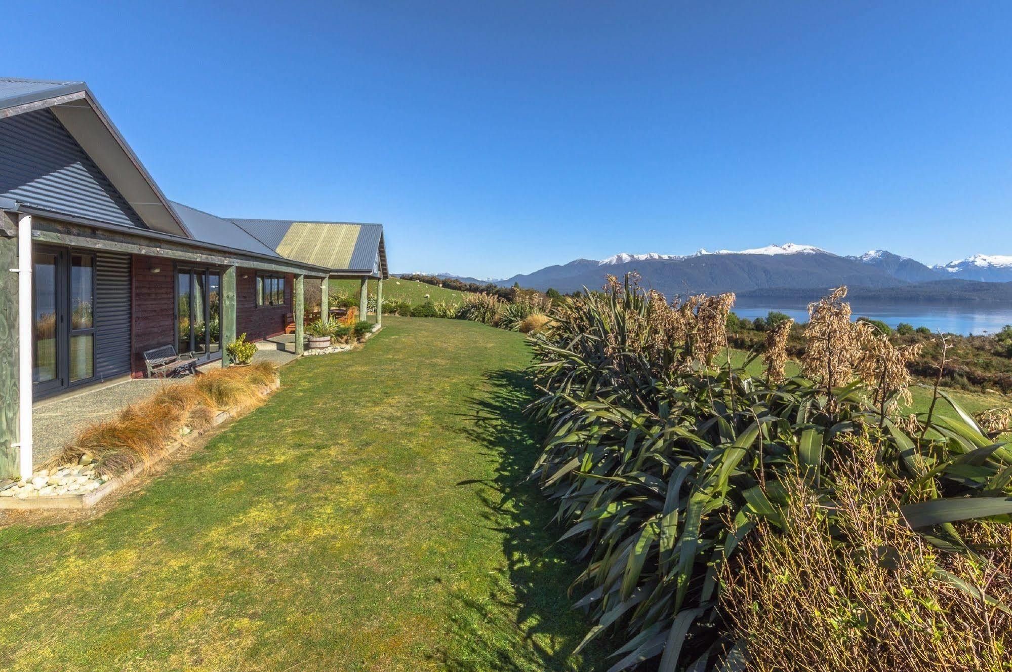 Loch Vista Bed & Breakfast Te Anau Ngoại thất bức ảnh
